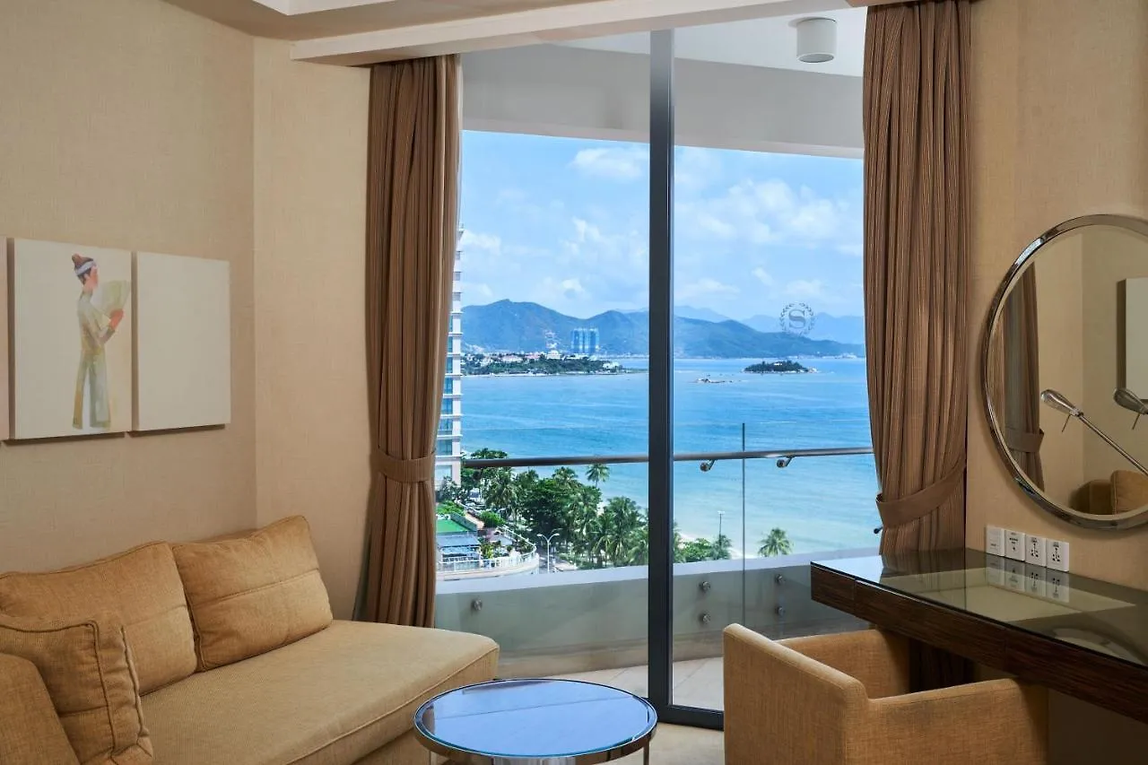 Sheraton Nha Trang Hotel & Spa 5*,