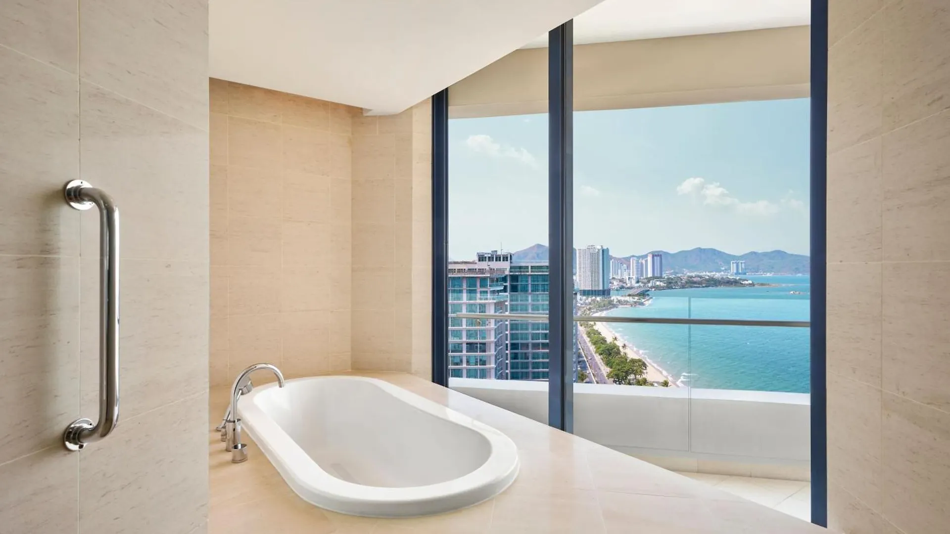 Sheraton Nha Trang Hotel & Spa