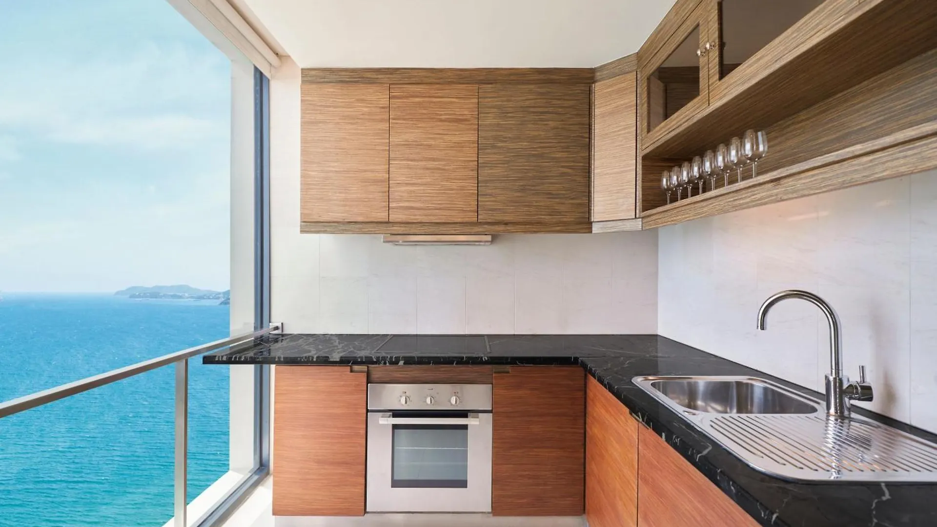 Sheraton Nha Trang Hotel & Spa